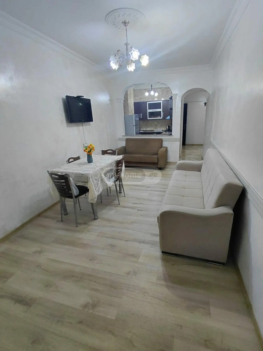 ანგისის ქ. 2 - 3 rooms