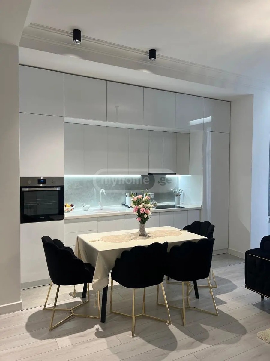 თამარ მეფის ქ. 87 - 4 rooms