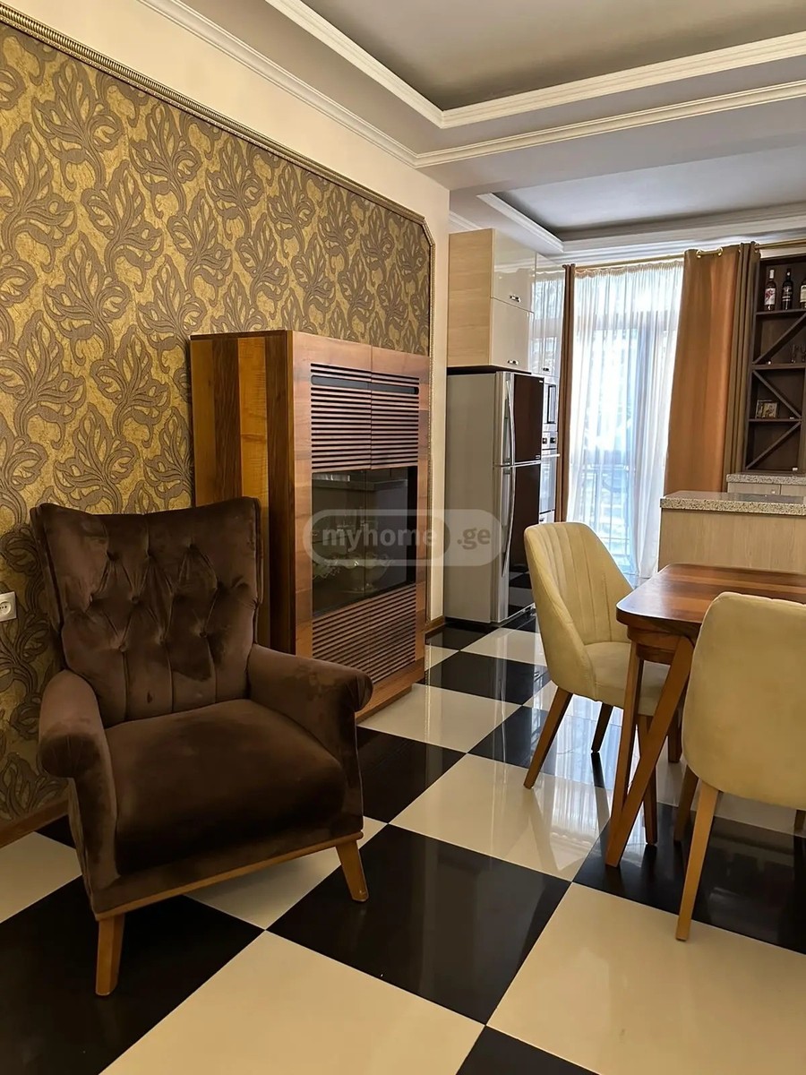 ჭოველიძის ქ. 6 - 4 rooms