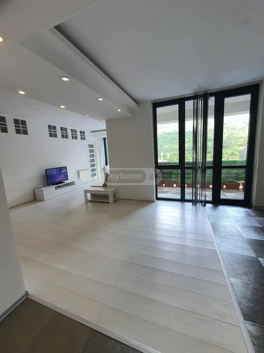 ჭავჭავაძე ი. გამზირი 49b - 3 rooms