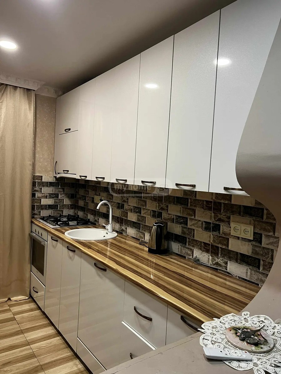 მაისურაძის ქ.  - 4 rooms