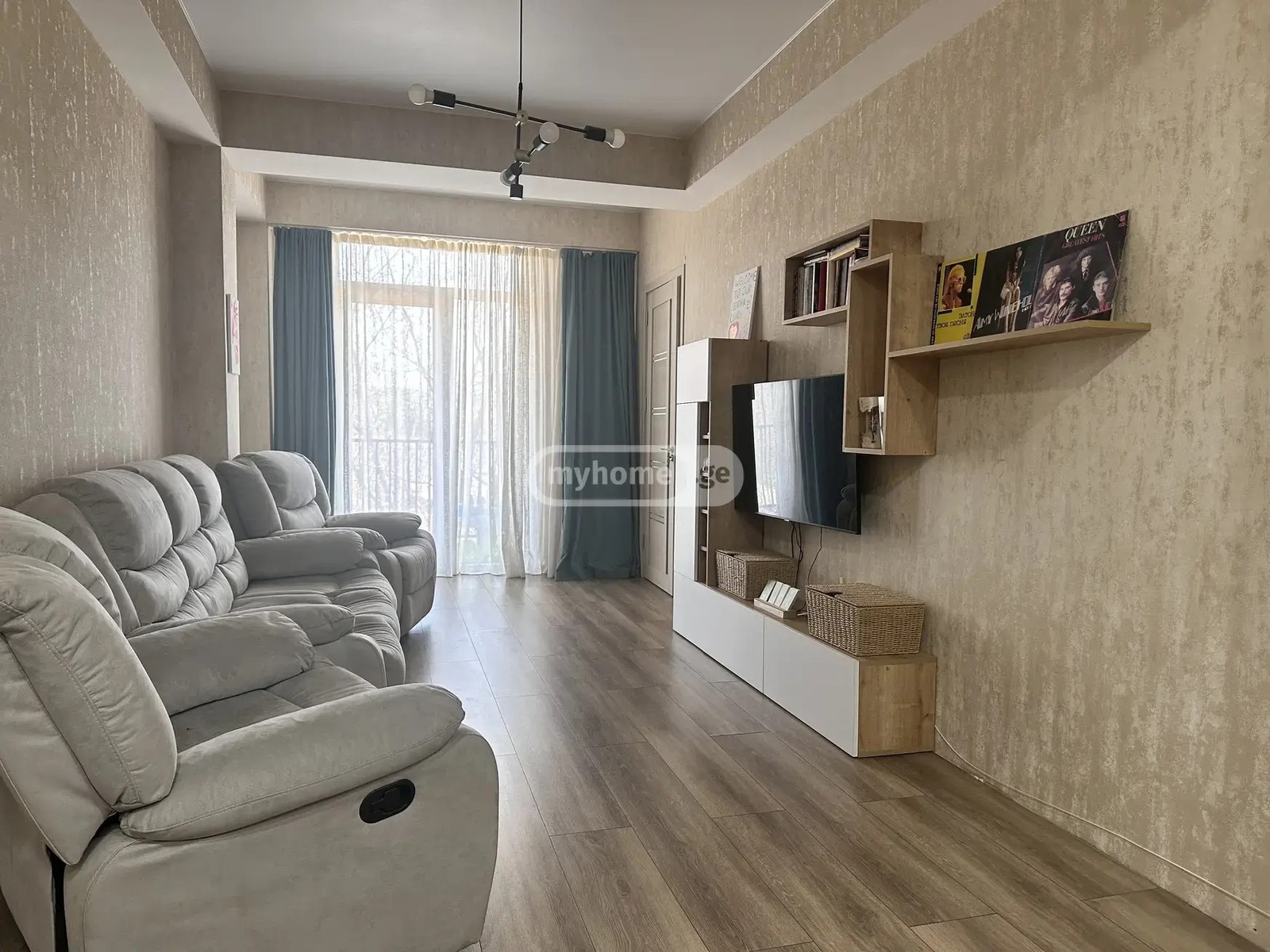 გრიგოლ ჩხიკვაძის ქუჩა  - 3 rooms
