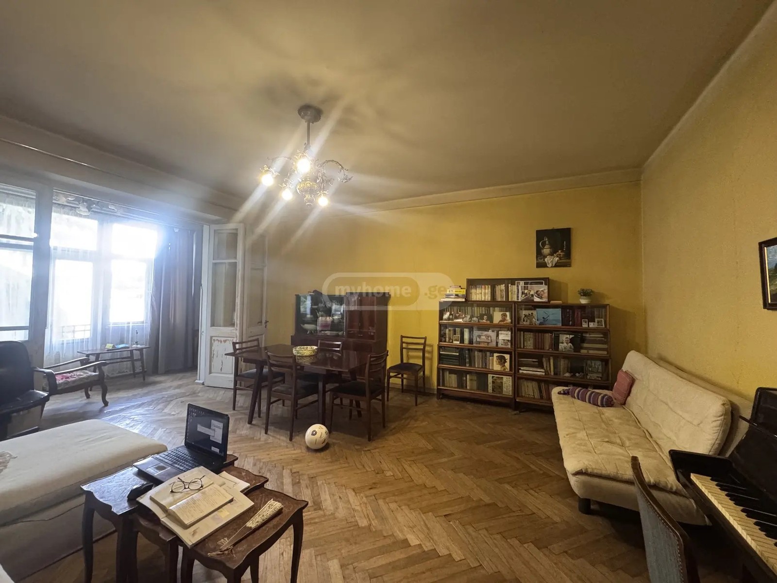 აღმაშენებლის გამზ. 179 - 4 rooms