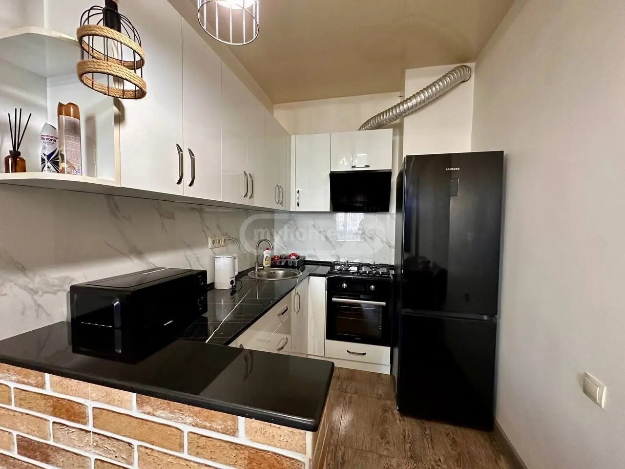 აბუსერიძე ტ. ქ. 5 - 3 rooms