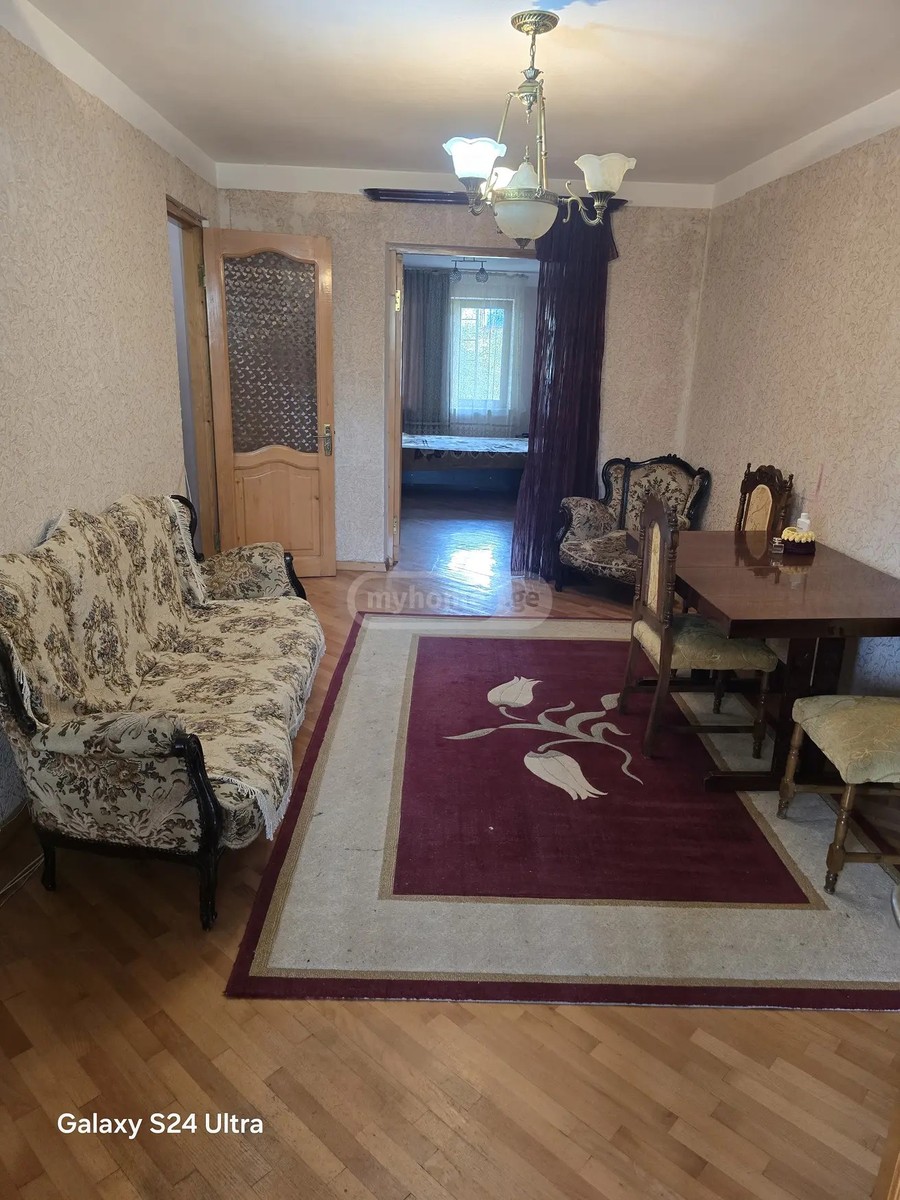 ჭავჭავაძის გამზ. 27 - 2 rooms