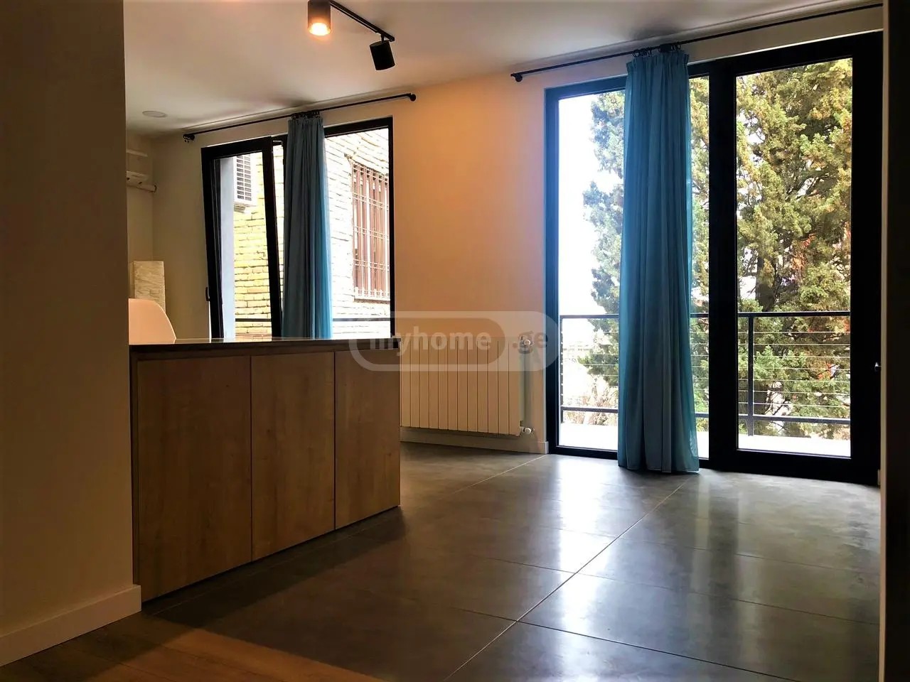 ბარნოვის ქ. - 4 rooms