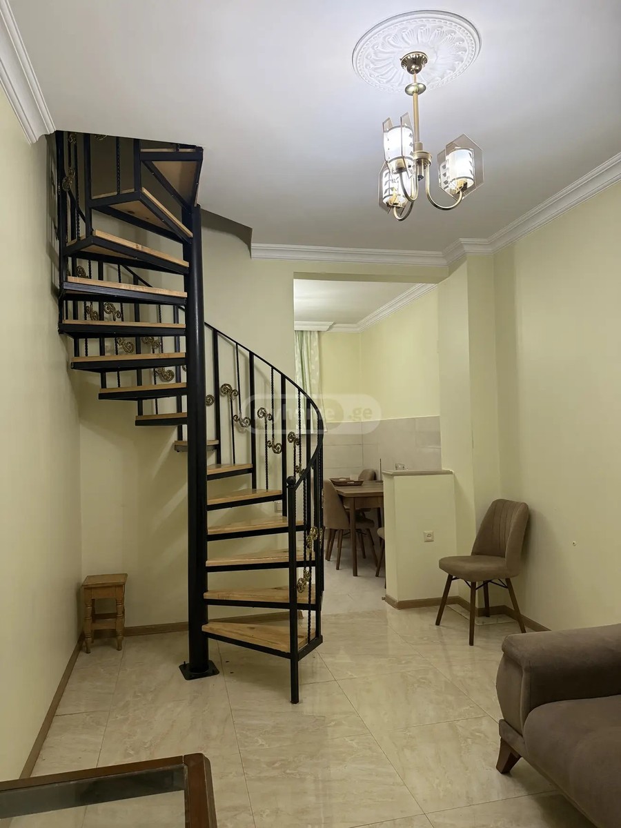 ლერმონტოვი მ. ქუჩა 35 - 4 rooms