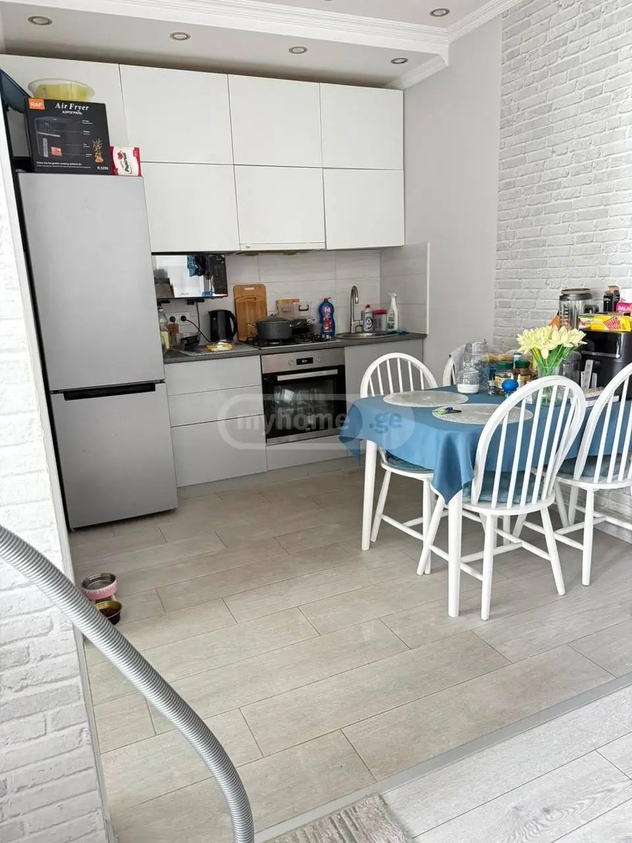 ფიროსმანი ნ. ქ. 18 - 2 rooms