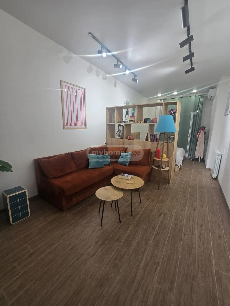 აბუსერიძე ტ. ქ.  - 1 rooms