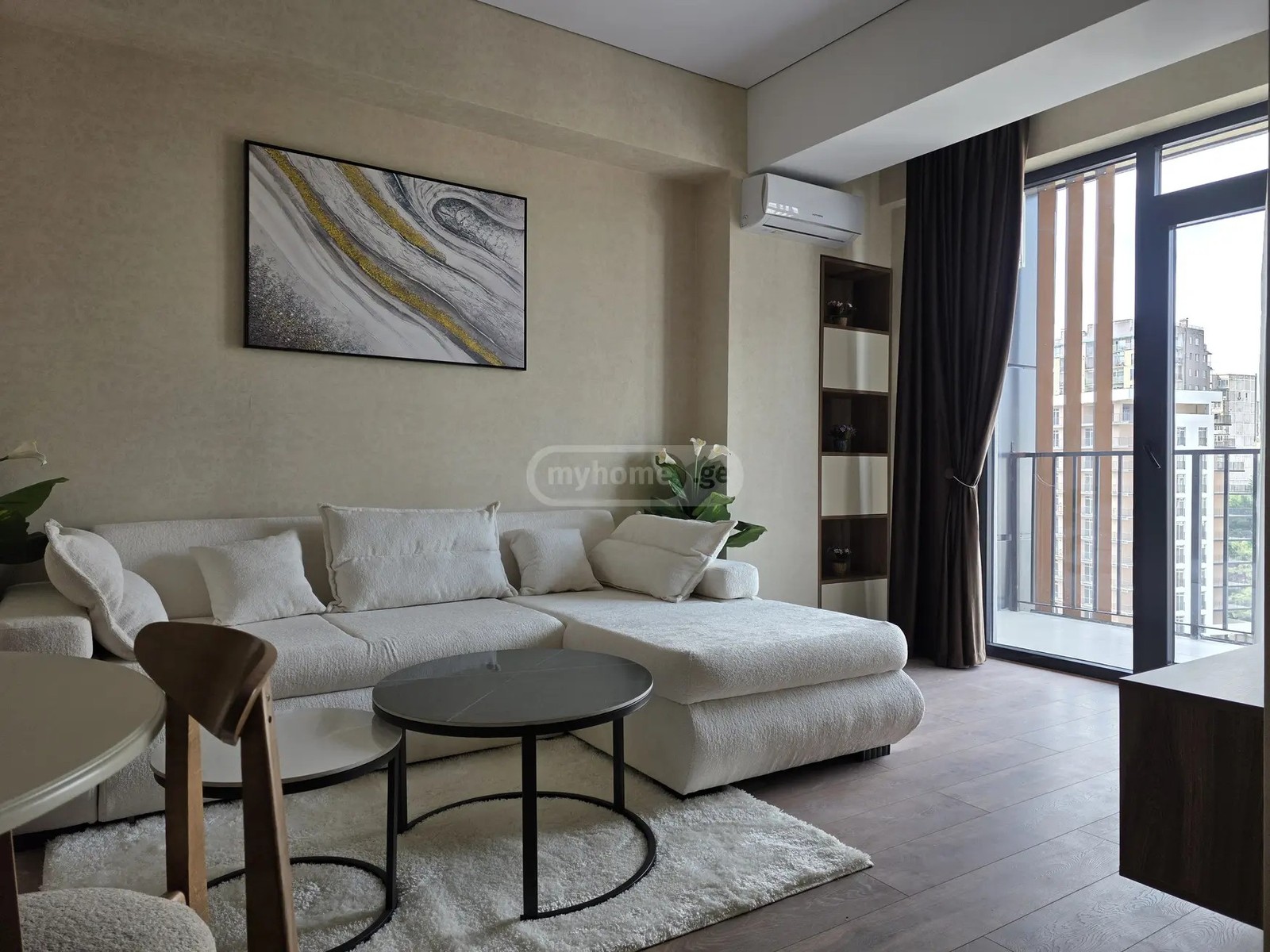 პ. დათუაშვილის ქ. 24 - 3 rooms