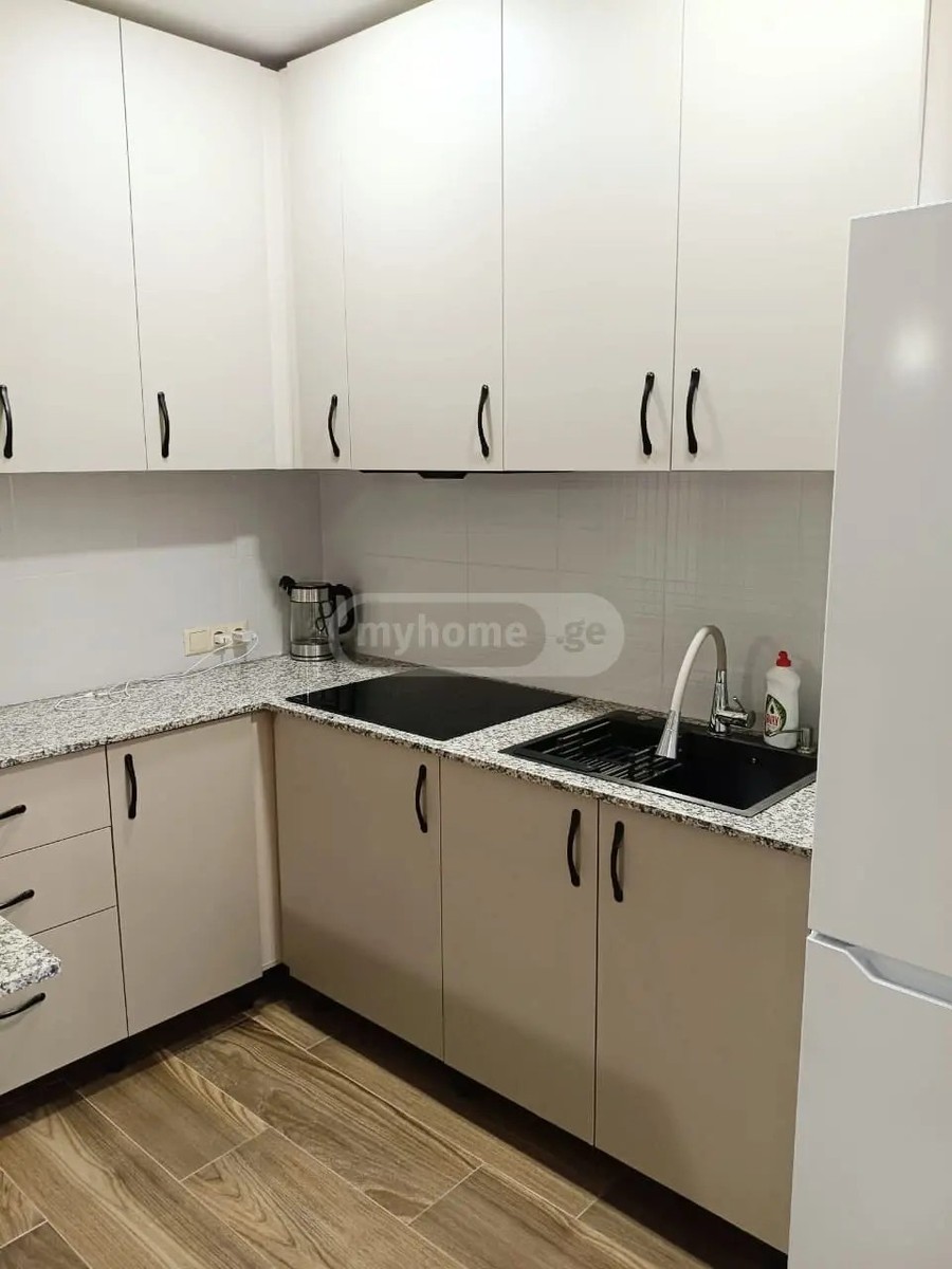 ანგისის ქ. 13 - 3 rooms