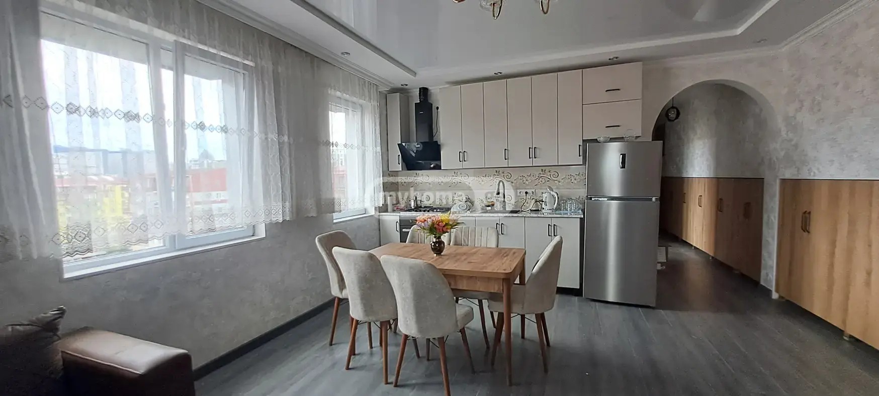 ტაბიძის ქ. 1 - 3 rooms