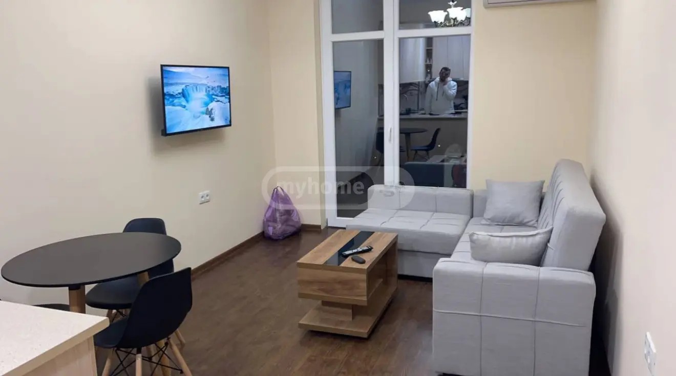 ნავთლუღის ქ. 10 - 2 rooms