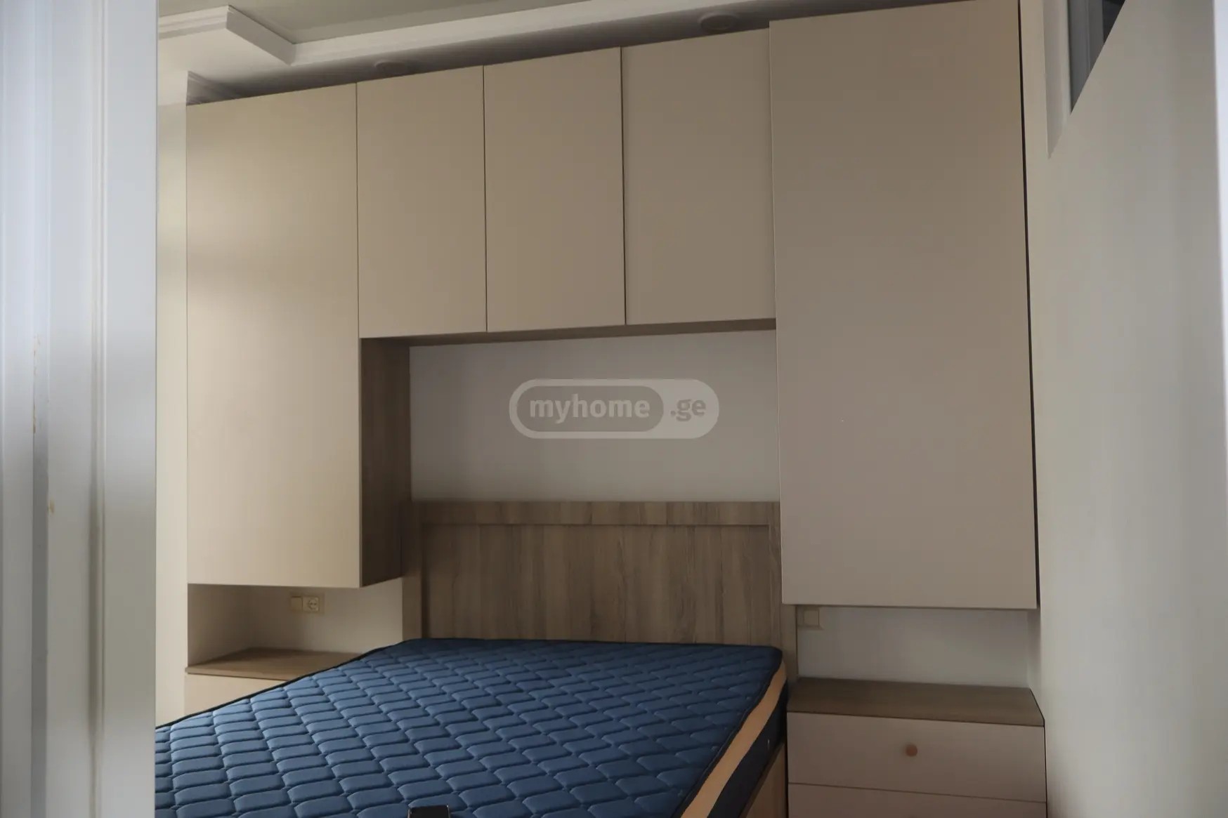ანგისის ქ. 2 - 5 rooms