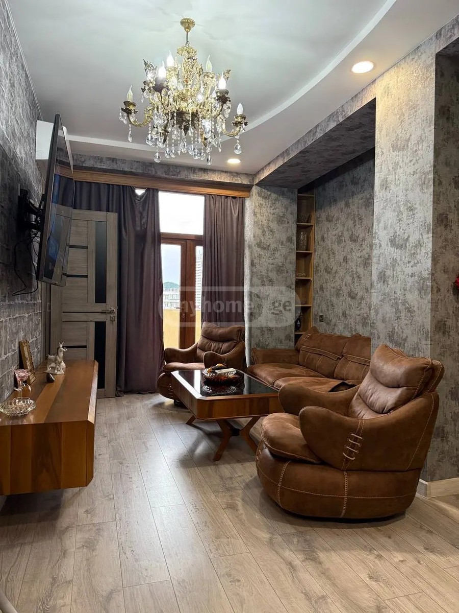 ანგისის ქ. 15 - 3 rooms