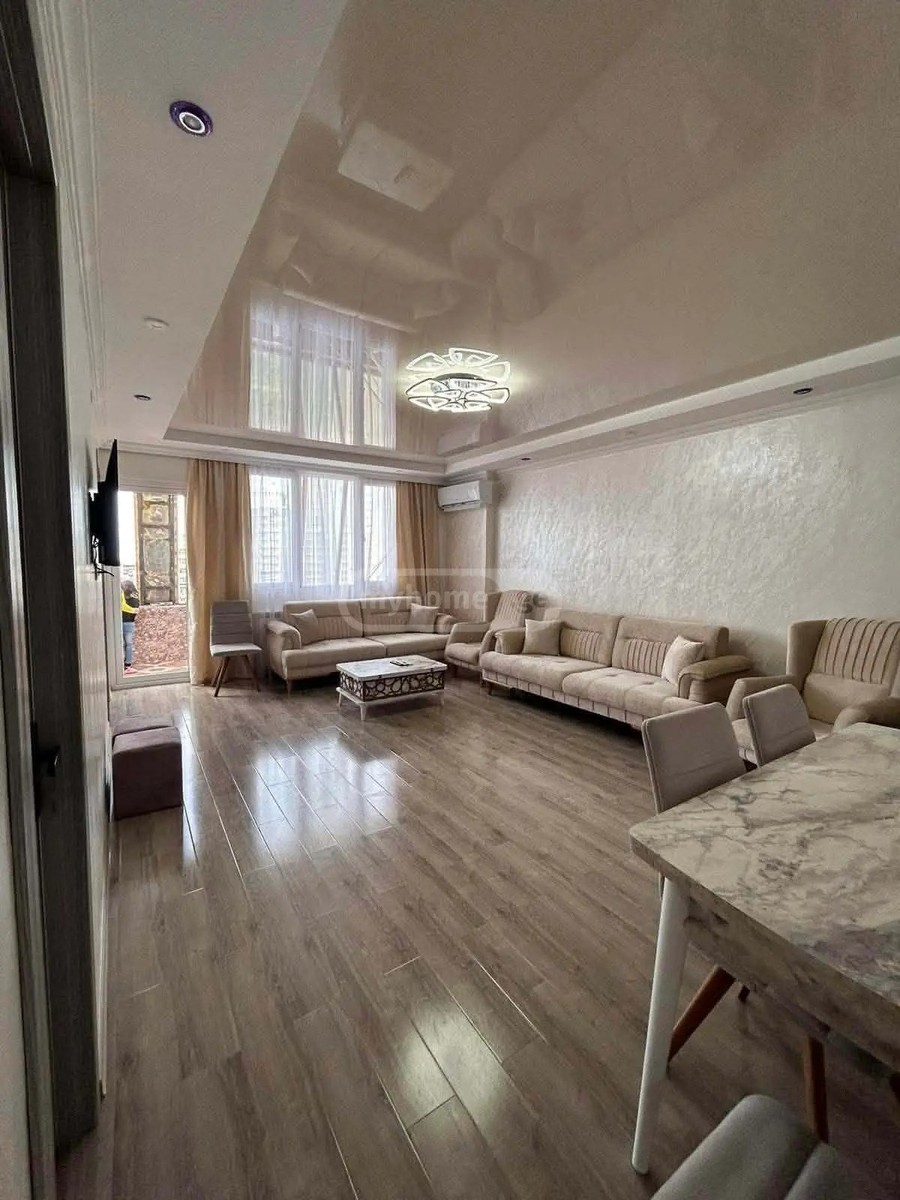ანგისის ქ. 15 - 3 rooms