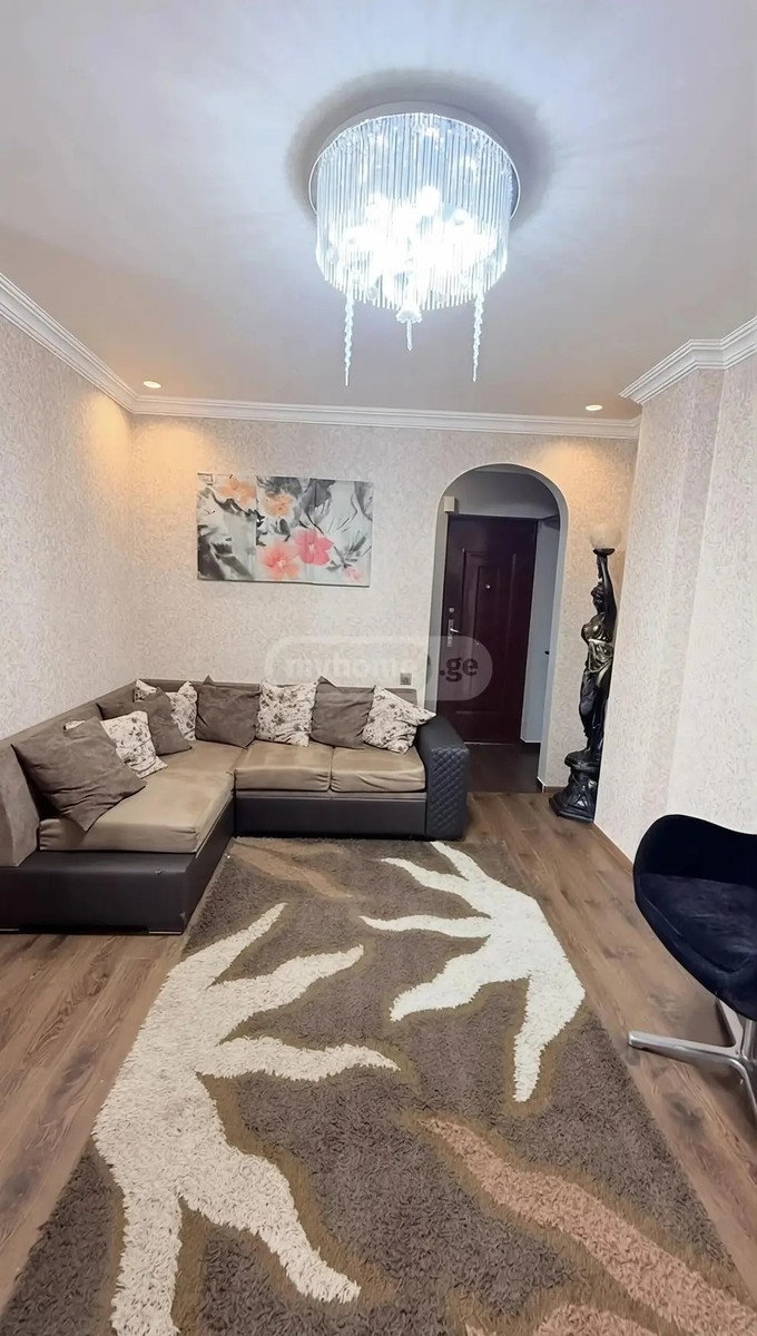 აბუსერიძე ტ. ქ. 42 - 3 rooms