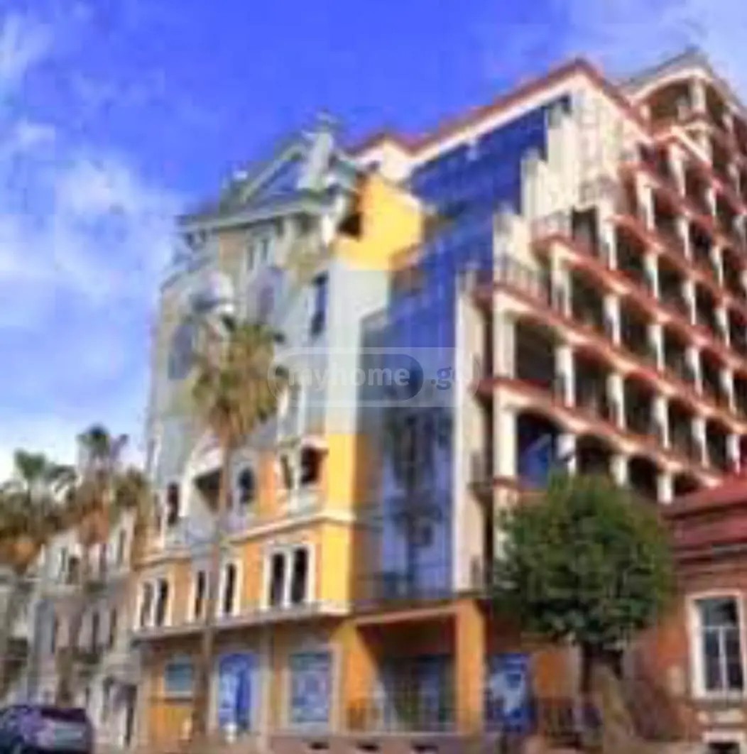 რუსთაველის ქ. 17 - 3 rooms