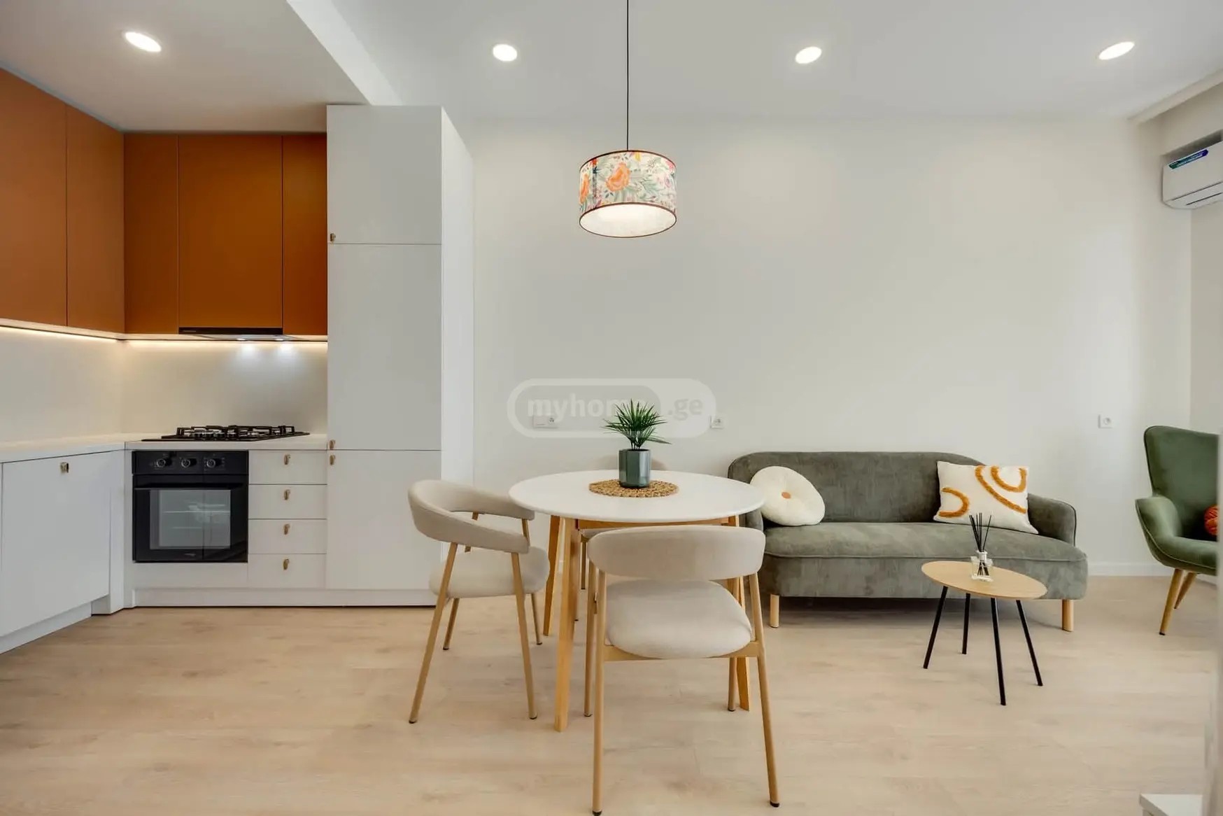 დავარის ქ. 54 - 2 rooms
