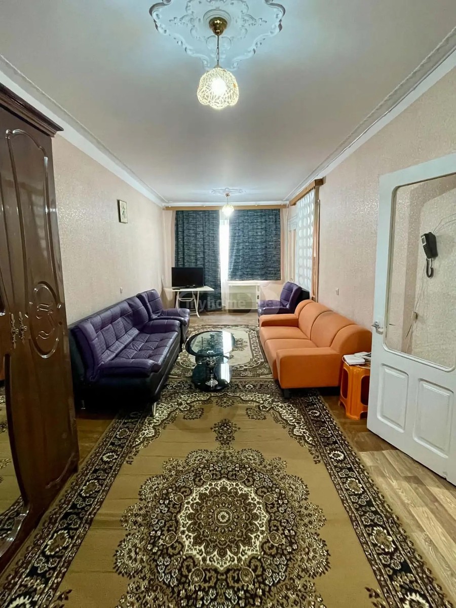 აღმაშენებელი დ. გამზირი 136 - 3 rooms