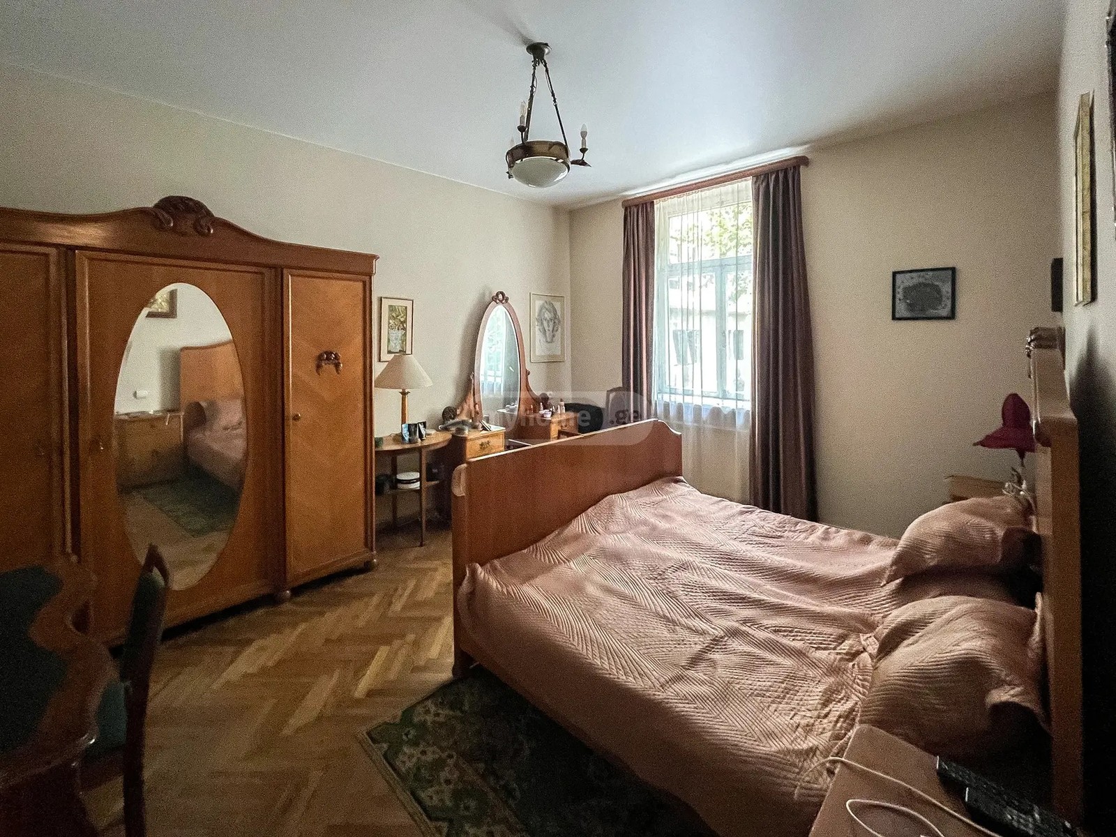 მესხიას ქ. 1ა - 6 rooms
