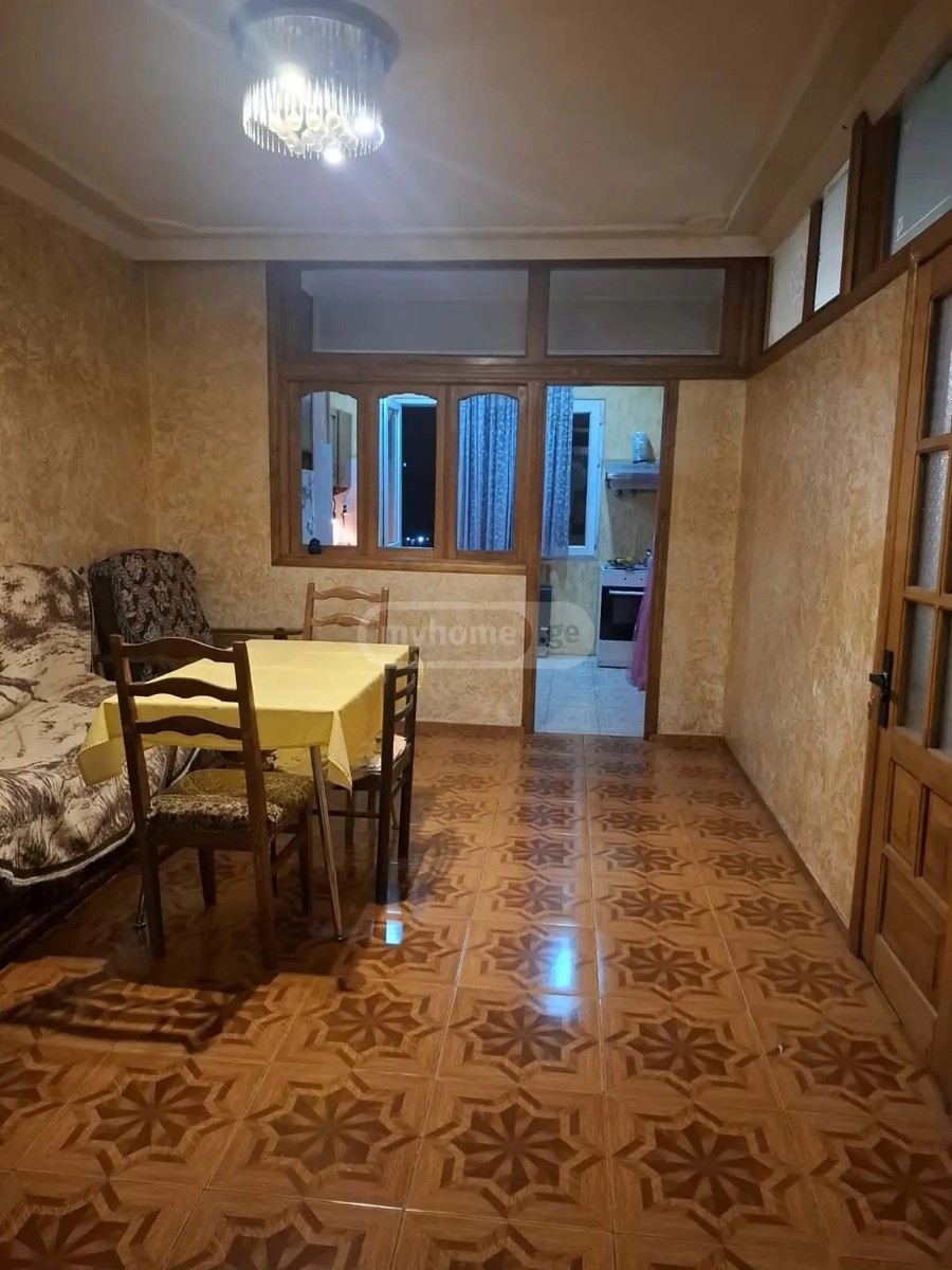 ნონეშვილი ი. ქ. 76 - 3 rooms