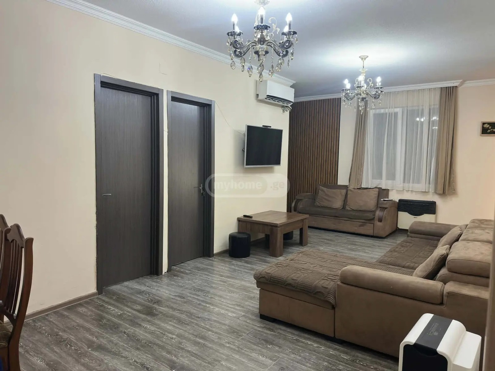 ლეონიძის ქ. 4 - 4 rooms