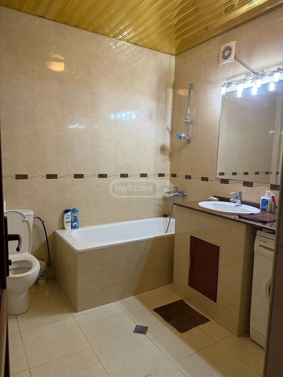 ახალგაზრდობის გამზ. 94 - 4 rooms