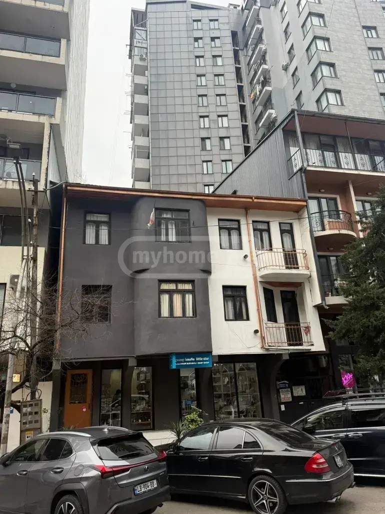 ლერმონტოვი მ. ქუჩა 0 - 6 rooms