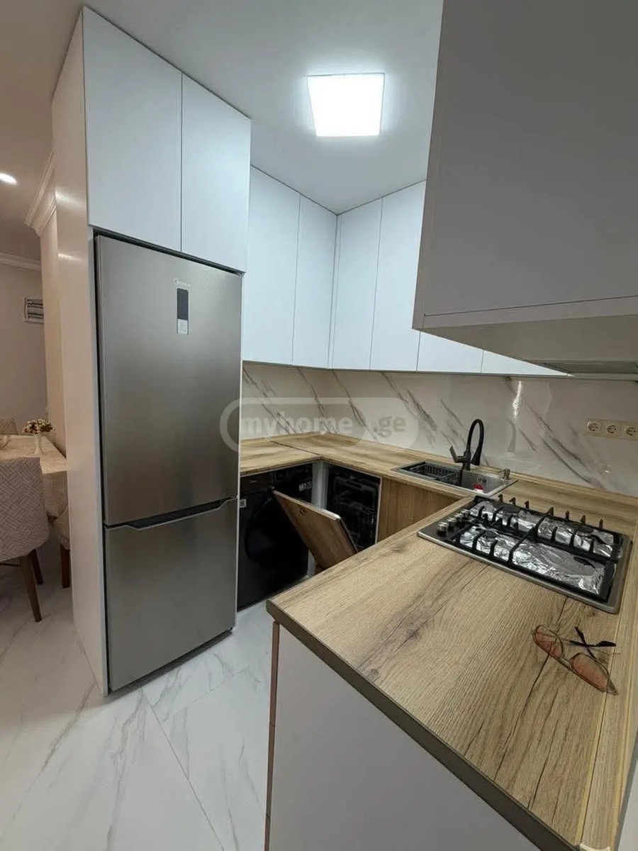ანგისის ქ. 20 - 4 rooms