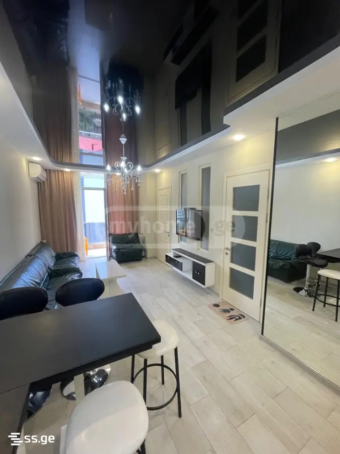 ზღვის პირის ქ. 10 - 3 rooms