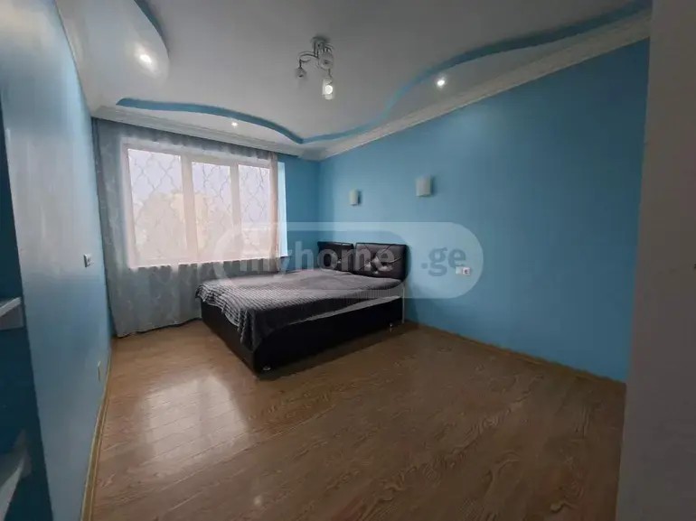 აღმაშენებლის ქ. 30 - 3 rooms