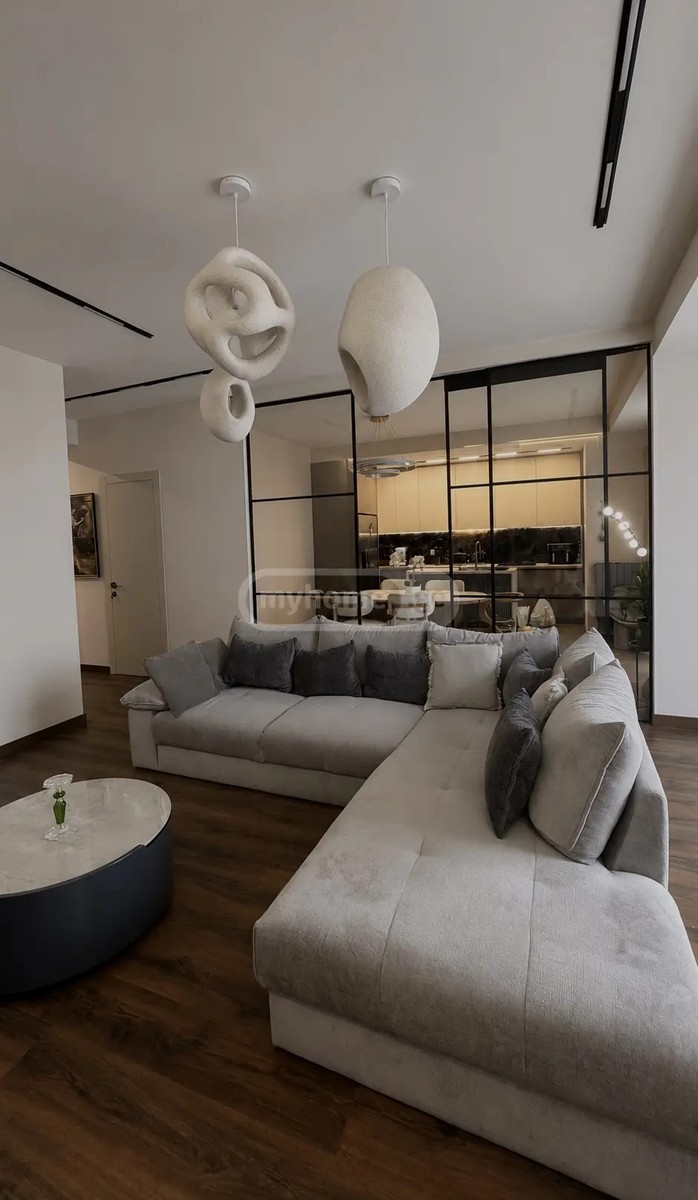 უნივერსიტეტის ქ. 6 - 4 rooms