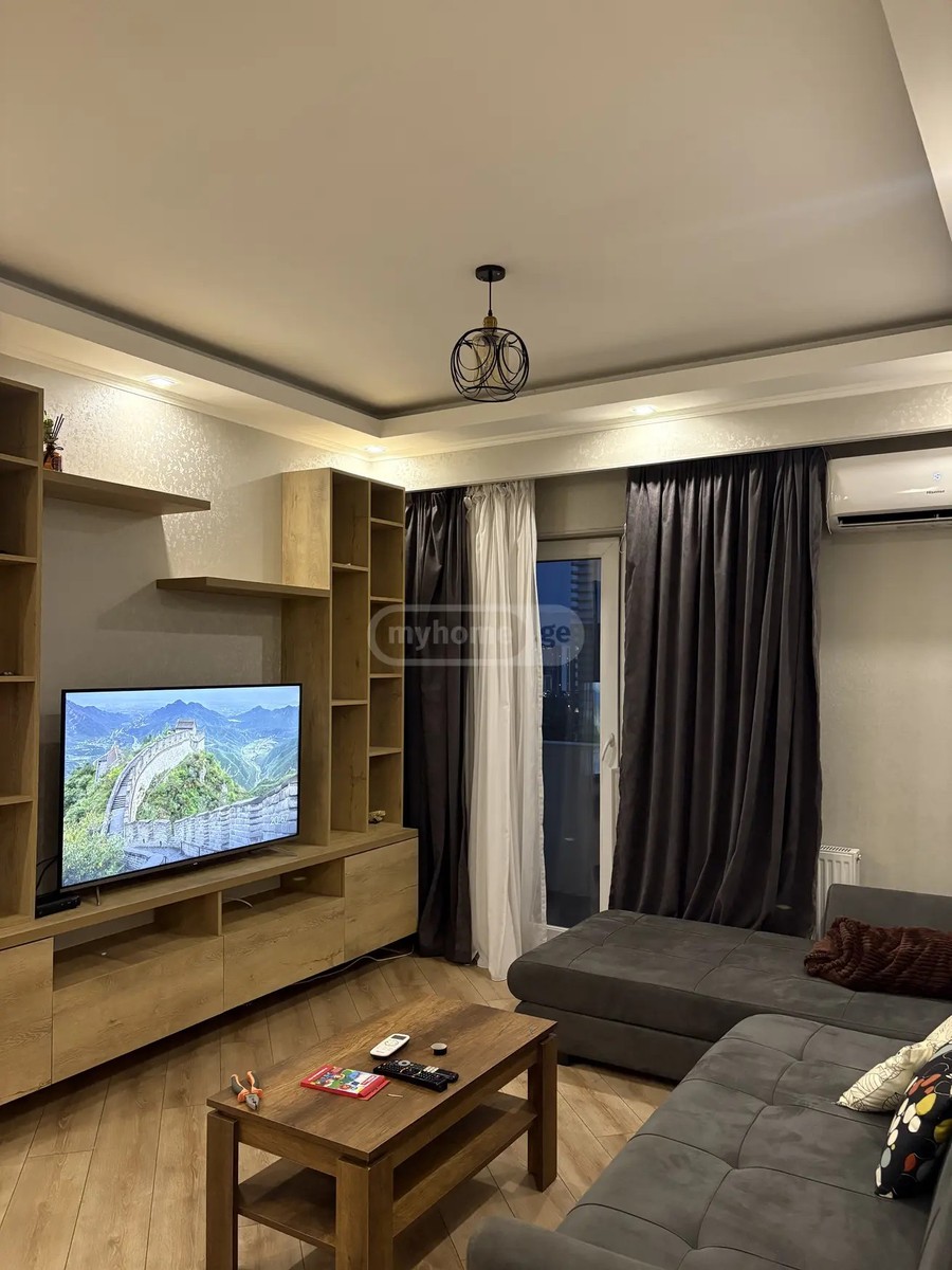 ნინუა ვ. ქ. (ყოფ. ტრიკოტაჟის ქ.) 5 - 3 rooms