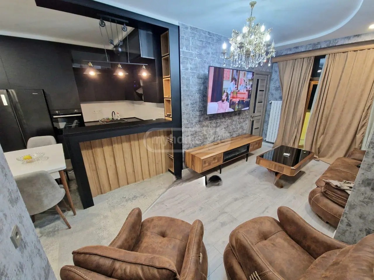 ანგისის ქ. 15 - 3 rooms
