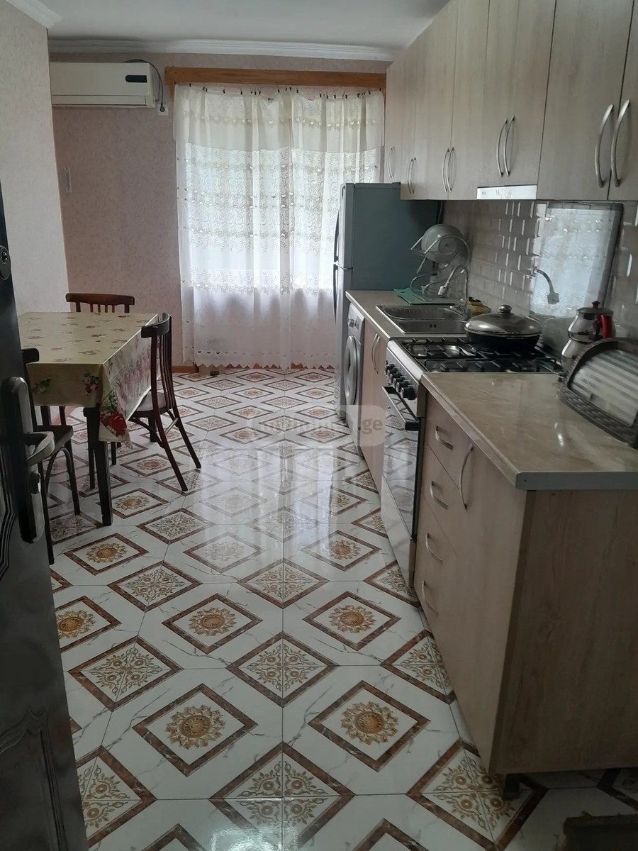 აღმაშენებელი დ. გამზირი 39 - 3 rooms