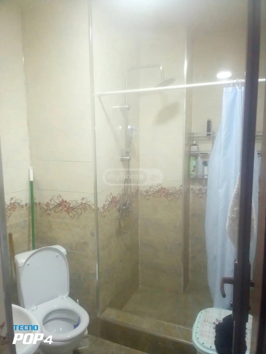 ჯავახიშვილის ქ. 28 - 4 rooms