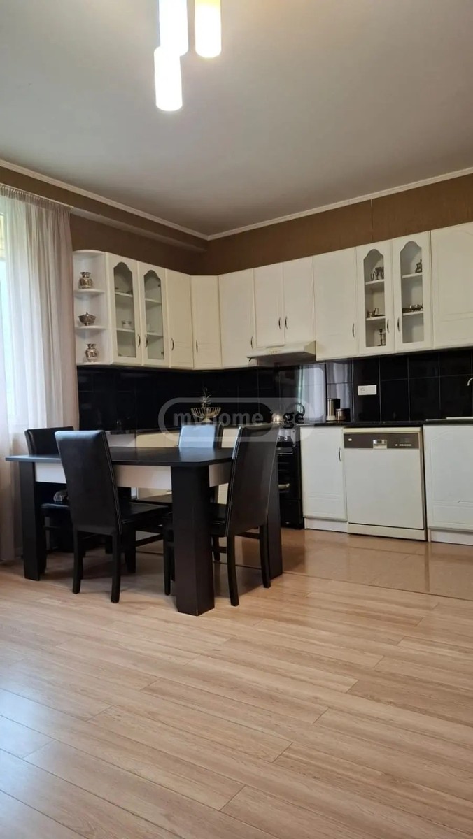 ცინცაძე ს. ქ. 43 - 4 rooms
