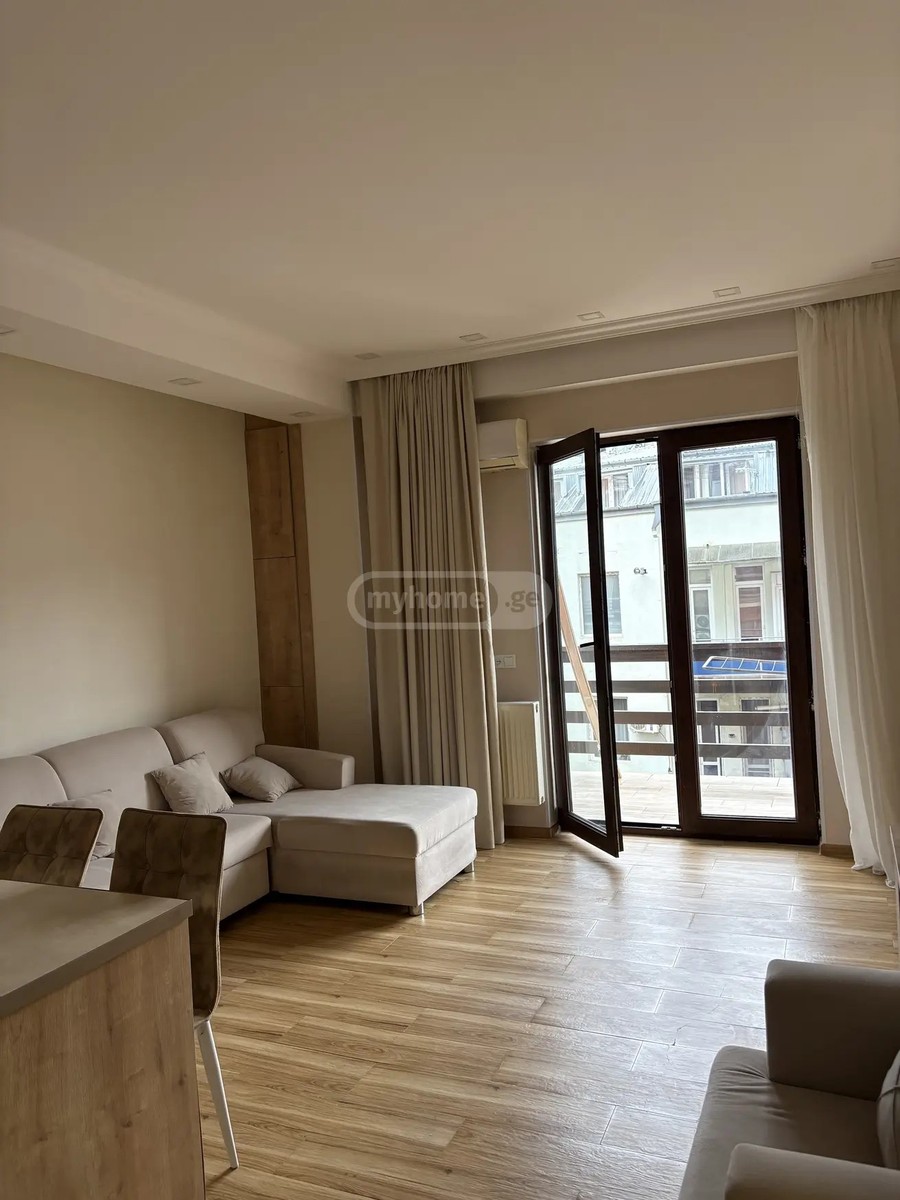 ლორთქიფანიძე ო. ქ. 4 - 3 rooms