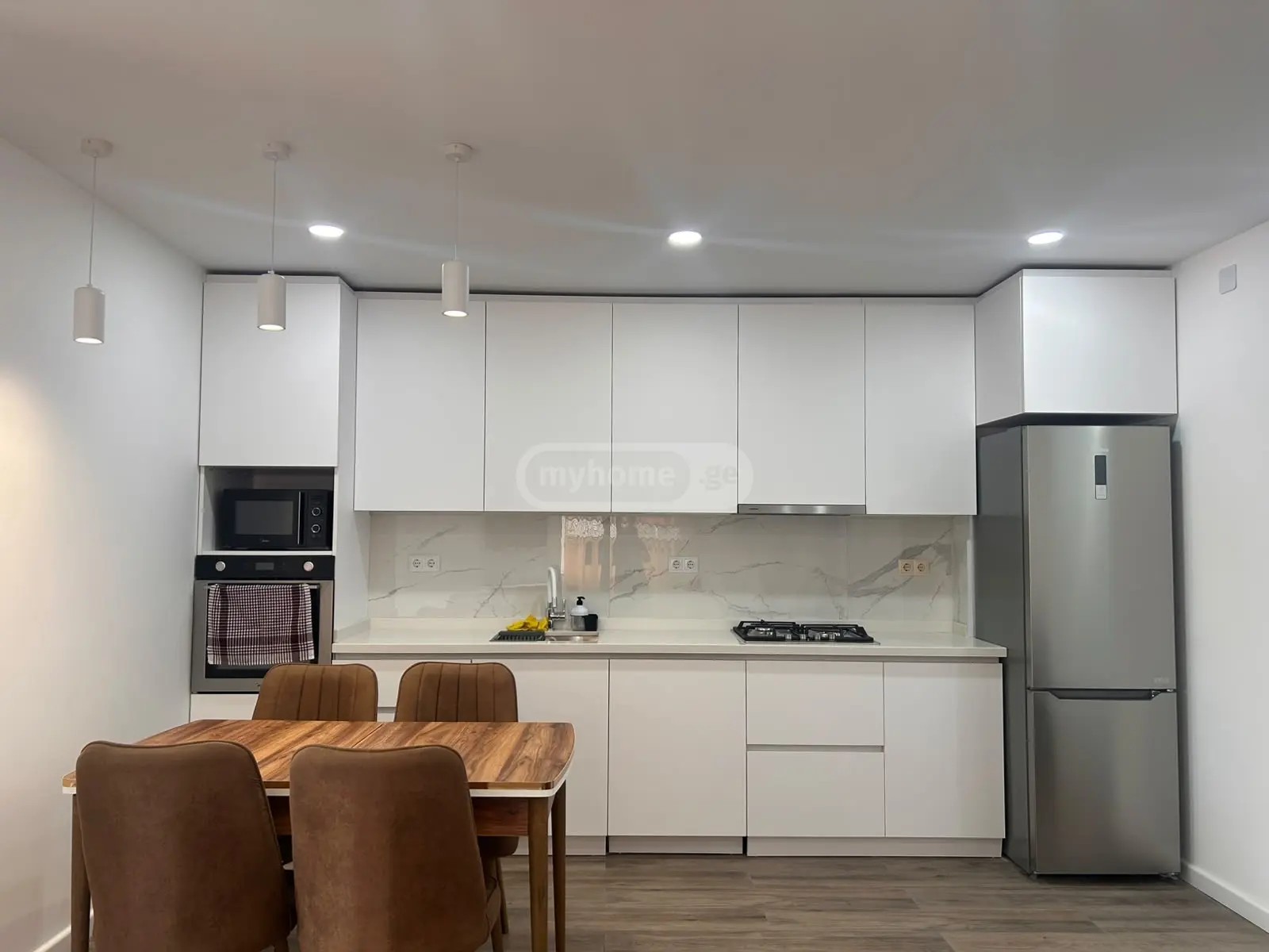 აღმაშენებლის ქ.  - 3 rooms