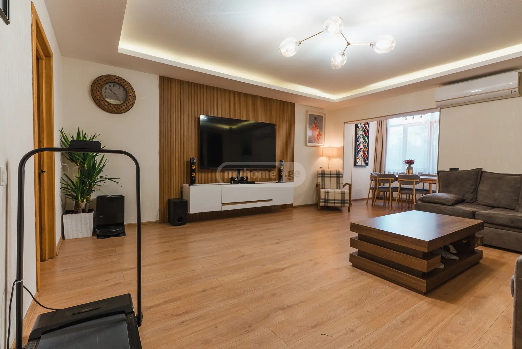 ვარაზი ა. ქ. 7 - 4 rooms