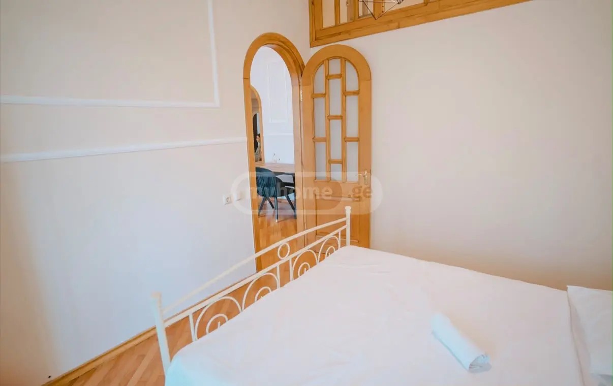 რუსთაველის ქ.  - 3 rooms