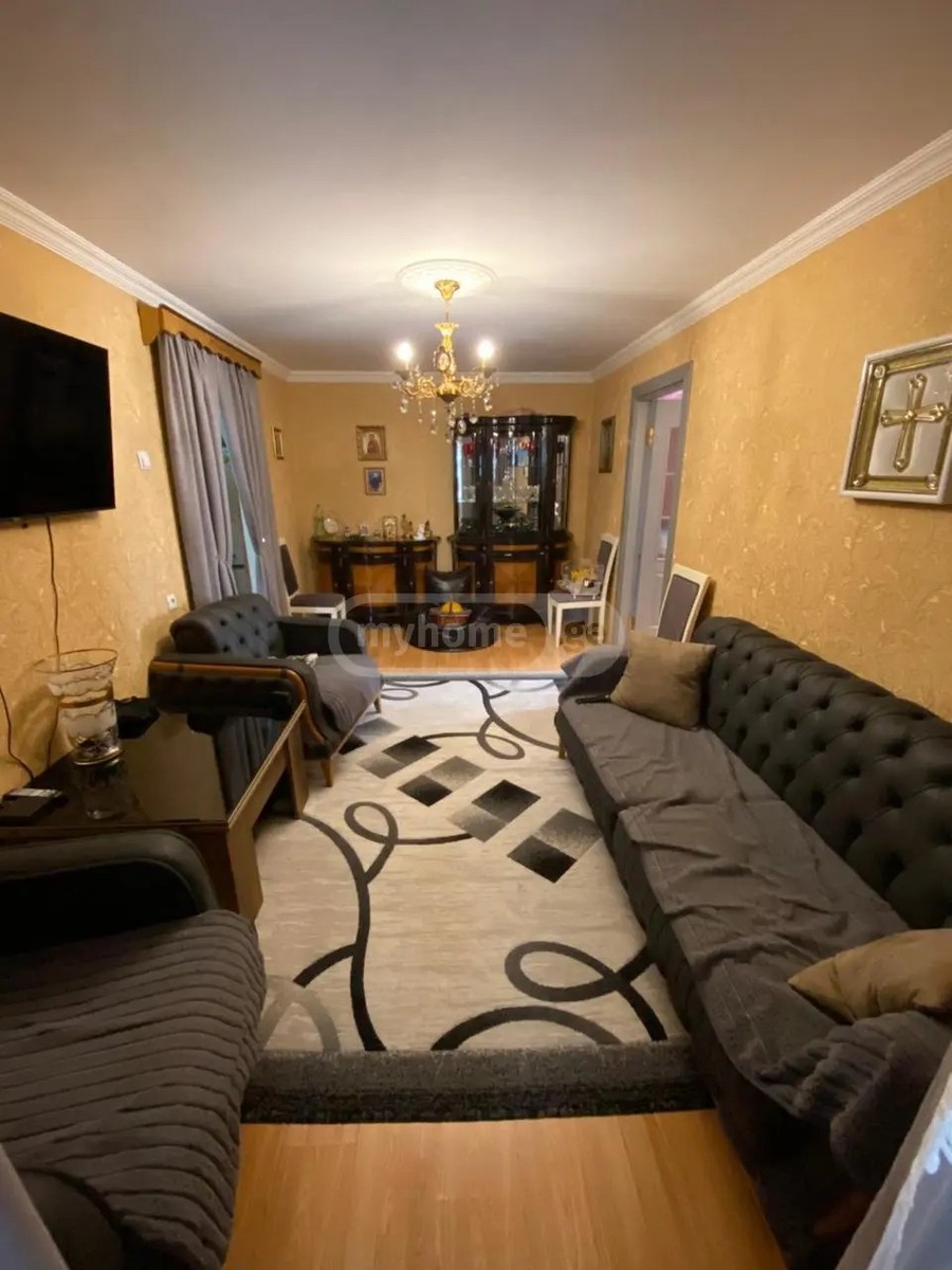 ახალგაზრდობის გამზ. 90 - 2 rooms