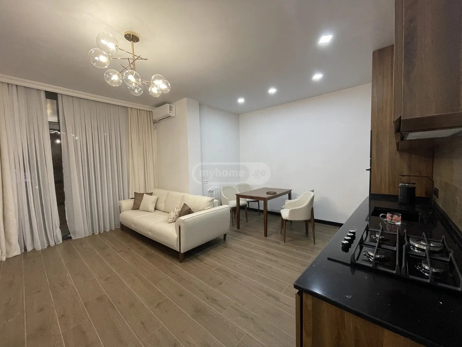 ანგისის 3 ჩიხი  - 3 rooms