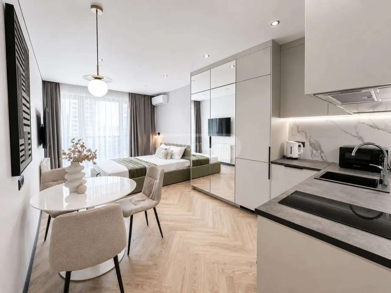 აბუსერიძე ტ. ქ. 13 - 1 rooms