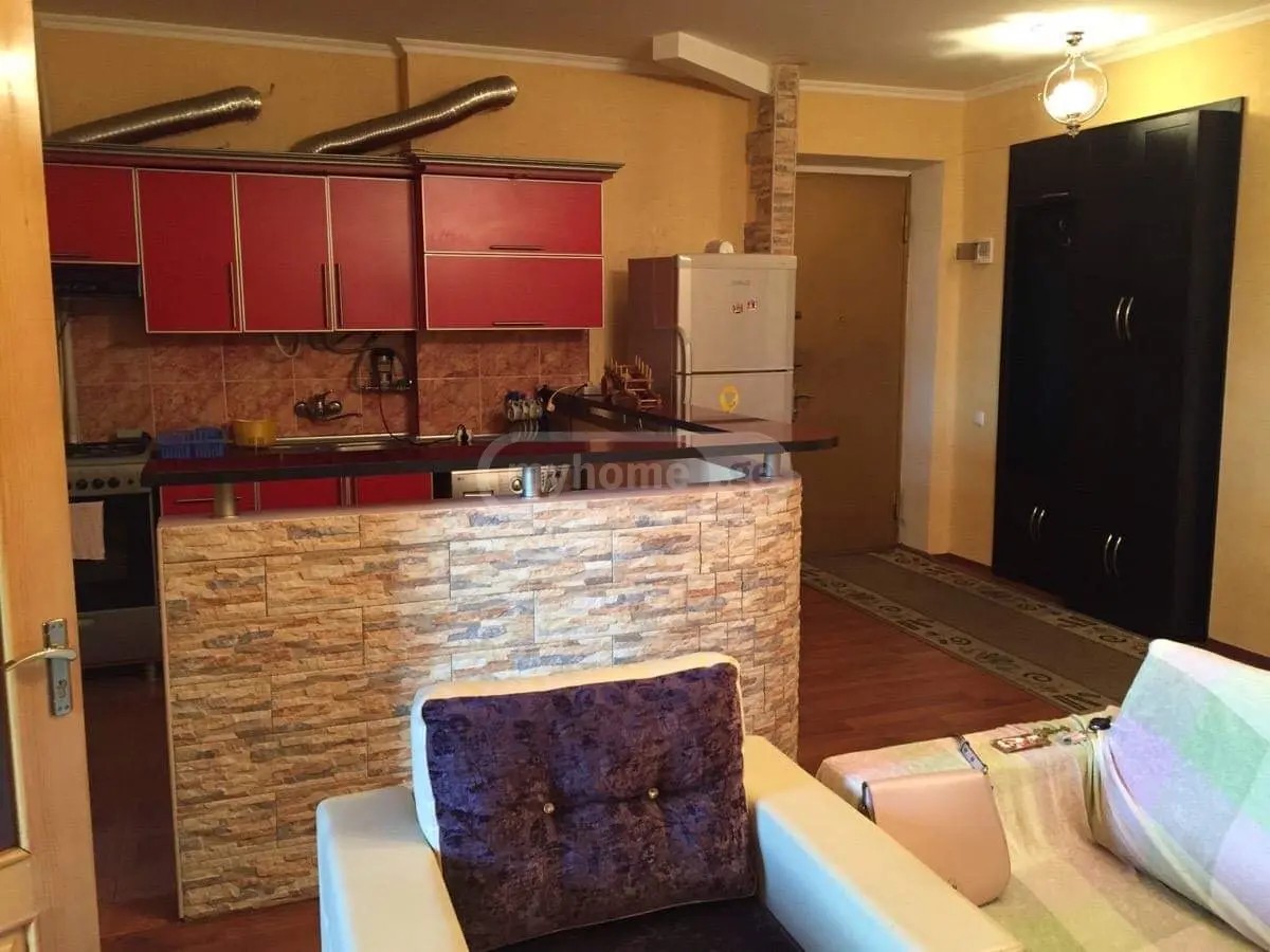 გამსახურდია ზ. გამზ. 15 - 2 rooms