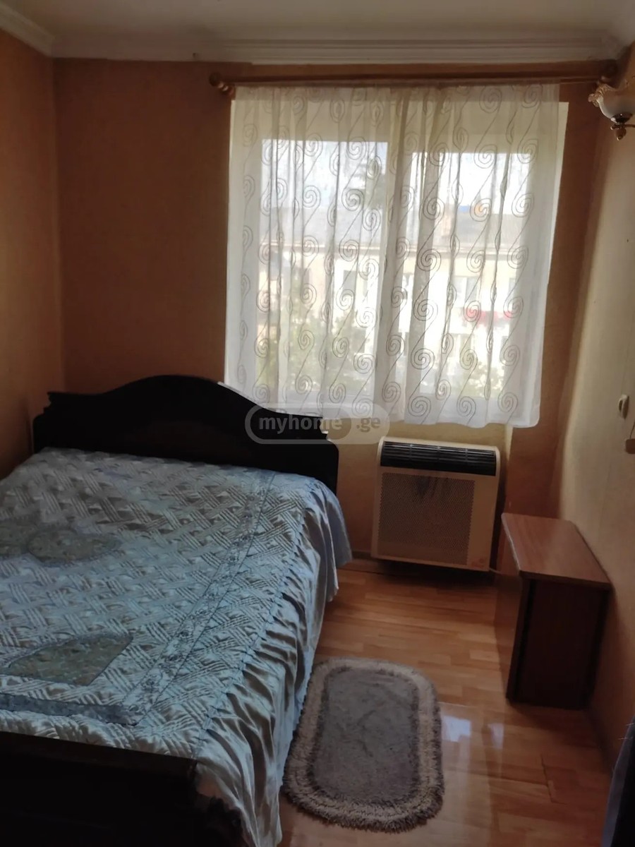 ჭავჭავაძის გამზ. 41 - 1 rooms