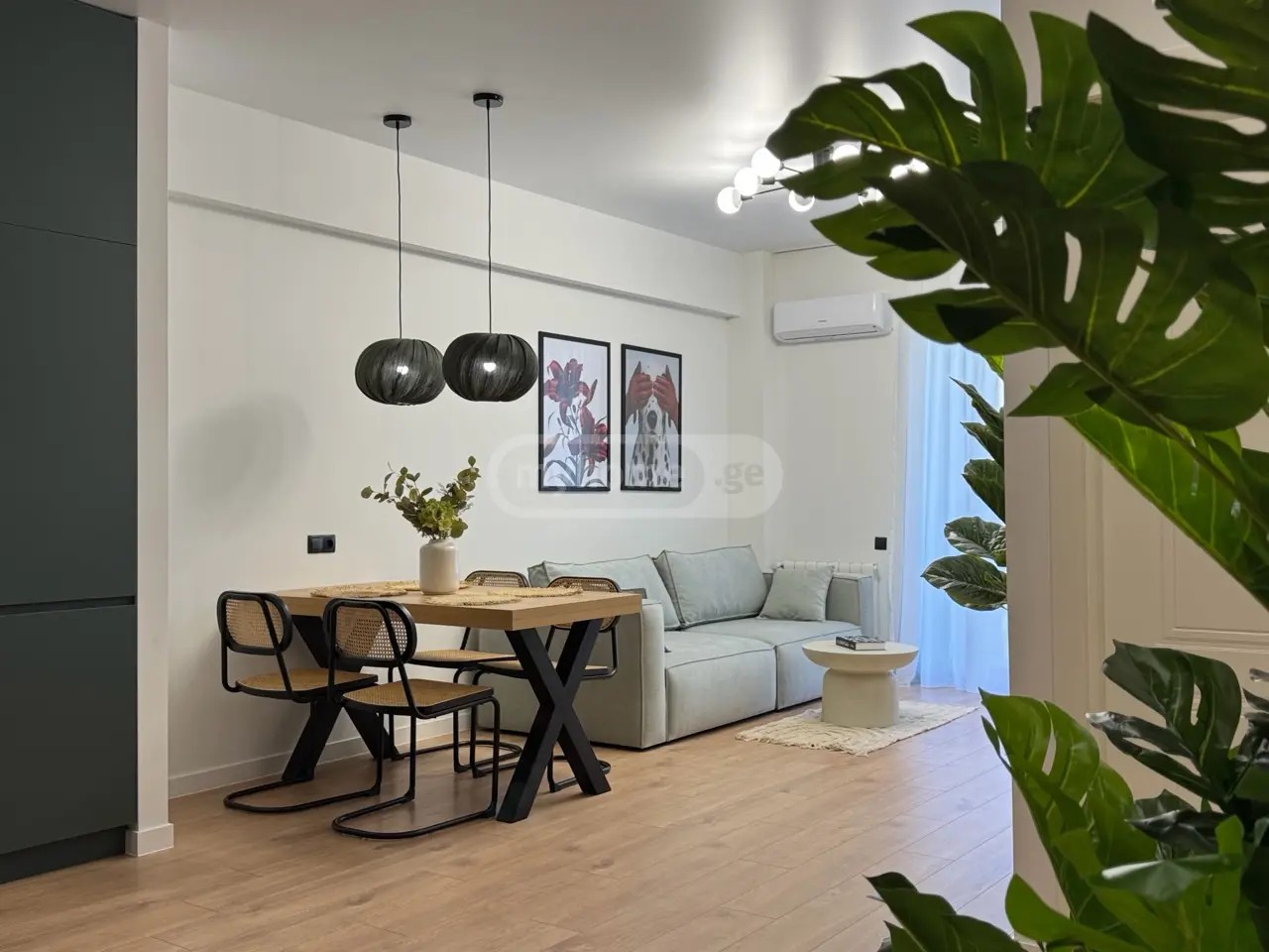 უნივერსიტეტის ქ. 46 - 4 rooms
