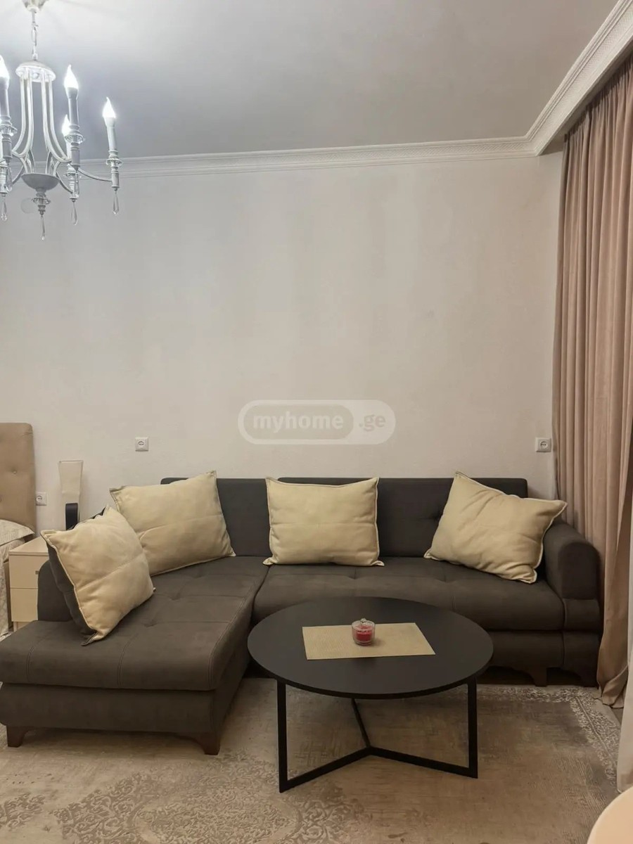 9 აპრილის ქ. 8 - 2 rooms