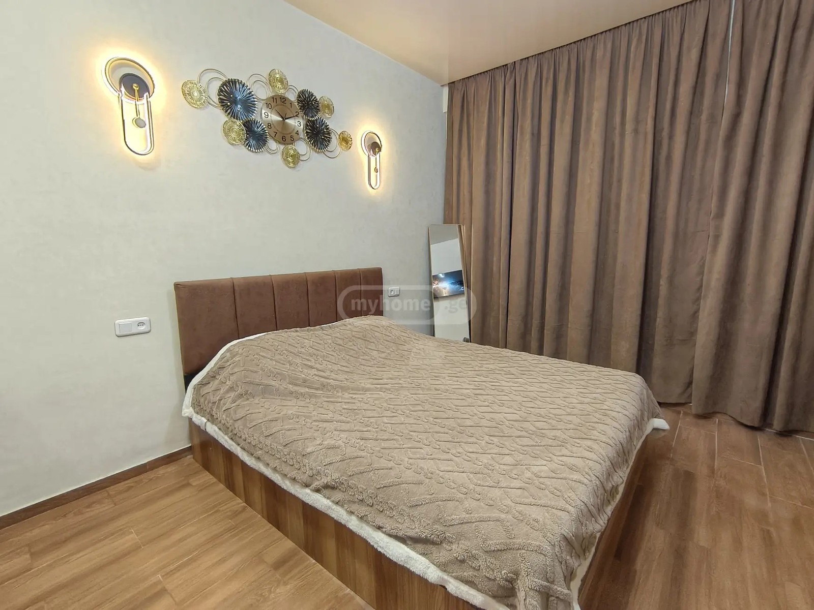 ანგისის ქ. 21ბ - 1 rooms
